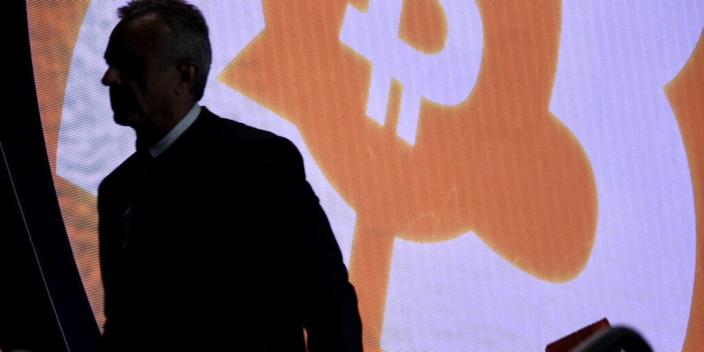 Bitcoin Bull RFK Jr. Suspends Presidential Campaign, Will Support Trump