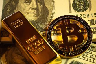 Bitcoin to Outshine Gold by 400% by 2025, Analyst Predicts