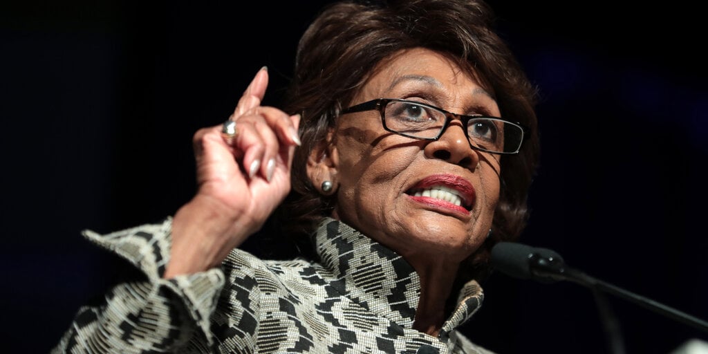 Democrat Maxine Waters Calls Out Trump Crypto Project in House DeFi Hearing