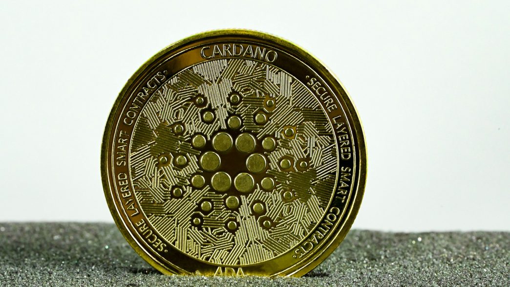 Cardano Reclaims Top 10 Crypto Spot, Analysts Set New Targets