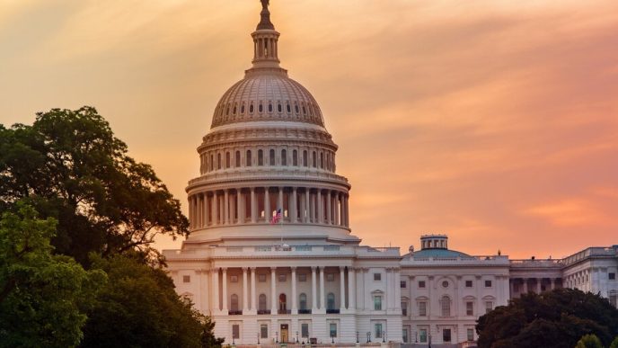 Bipartisan Hope Grows That Crypto Laws Will Pass Before Year's End