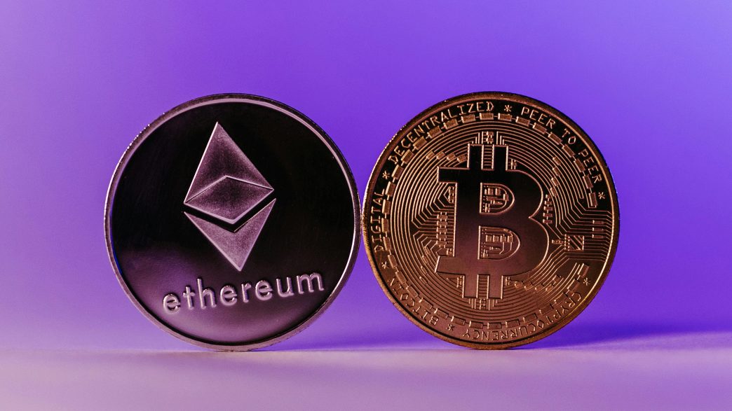 Analyst Claims Ethereum 'Isn’t Dying,' Bitcoin Surge No Threat To Ether