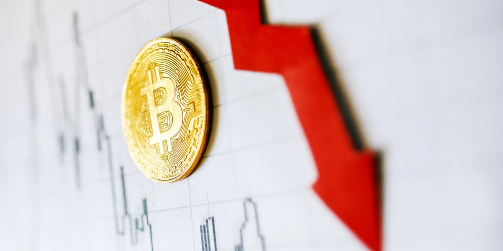 Bitcoin Dip Under $60,000 ‘Should be Bought Into’: Standard Chartered