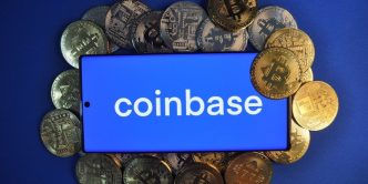 Coinbase Will Delist Non-Compliant Stablecoins in Europe as MiCA Deadline Looms