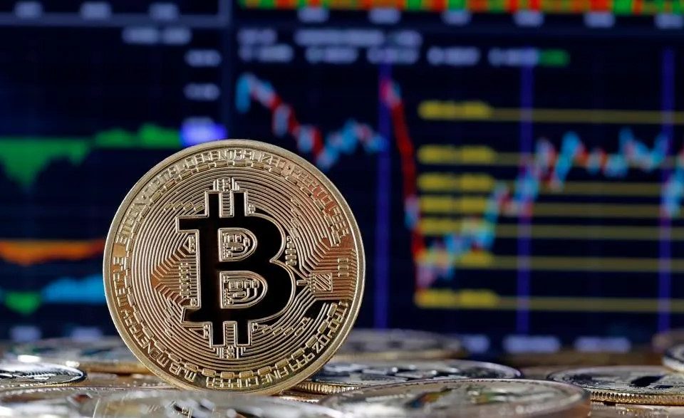 Bitcoin Flashes Buy Signal After 2nd Green Month Candle In A Row