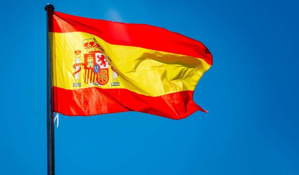 Reveals Spanish Bank Allocates 2% to Aptos Staking ETP: Bitwise