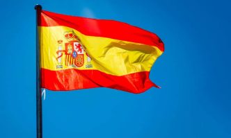 Reveals Spanish Bank Allocates 2% to Aptos Staking ETP: Bitwise